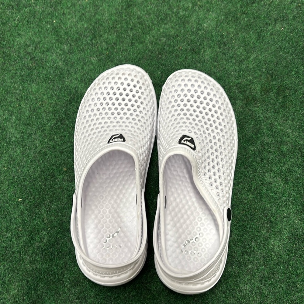 Norty size 10 white shoes